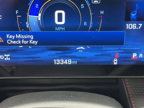 Used 2025 Chevrolet Equinox RS w/ Safety and Technology Package AWD/4WD image 16