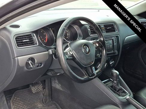 Used 2018 Volkswagen Jetta SE image 17