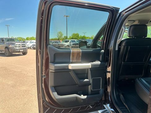 Used 2018 Ford F150 Lariat w/ Equipment Group 502A Luxury AWD/4WD image 21