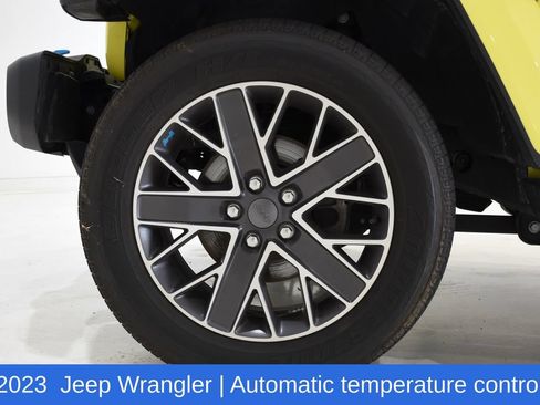 Used 2023 Jeep Wrangler Unlimited Sahara w/ Cold Weather Group AWD/4WD image 8