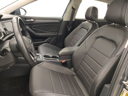 Used 2023 Volkswagen Jetta SE w/ Panoramic Sunroof Package FWD image 17