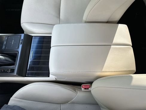 Used 2023 Lexus GX 460 Premium image 16