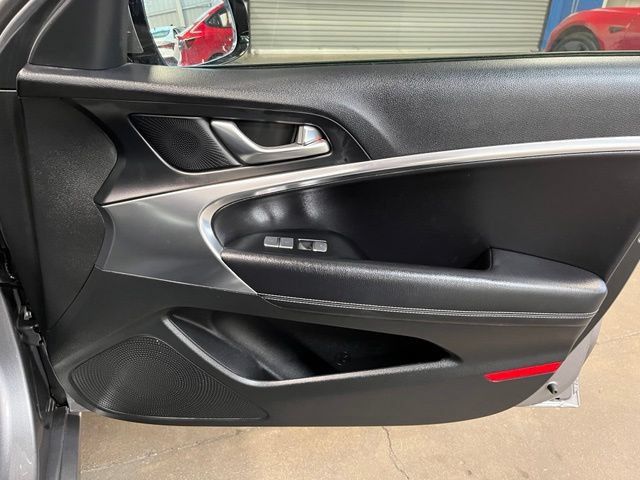 Used 2025 Genesis G70 2.5T RWD image 11