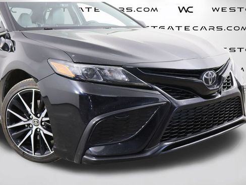 Used 2021 Toyota Camry SE w/ Convenience Package FWD image 44
