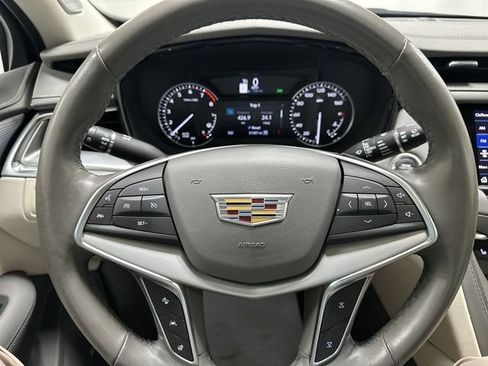 Certified 2024 Cadillac XT5 Premium Luxury AWD/4WD image 10