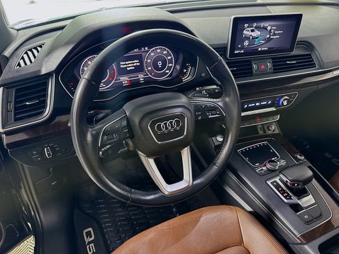 Used 2019 Audi Q5 2.0T Premium Plus AWD/4WD image 24