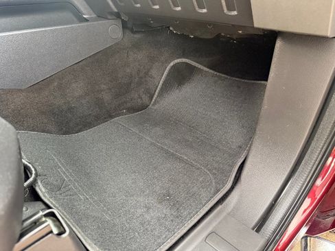 Used 2012 Ford F350 Lariat image 27