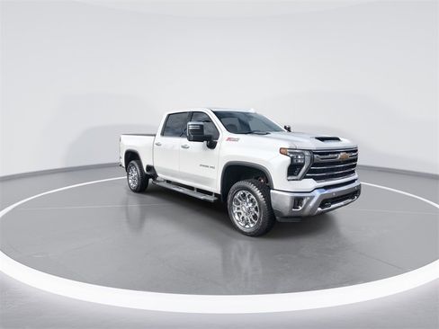 Used 2024 Chevrolet Silverado 2500 LTZ w/ LTZ Convenience Package image 2