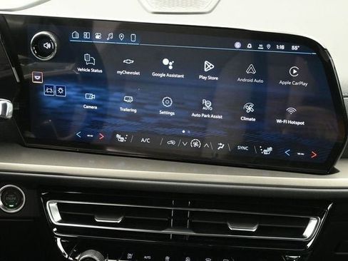 New 2026 Chevrolet Traverse LT w/ Enhanced Driving Package FWD image 23