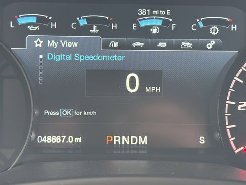 Used 2019 Ford F150 Lariat image 2