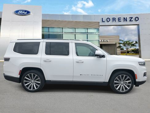 Used 2022 Jeep Grand Wagoneer Series II w/ Convenience Group III image 4