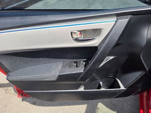Used 2016 Toyota Corolla LE FWD image 7
