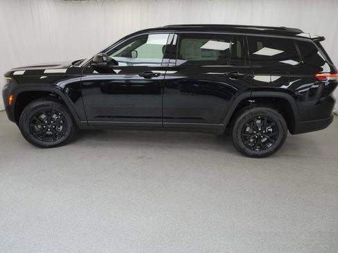 New 2026 Jeep Grand Cherokee L 4WD image 14
