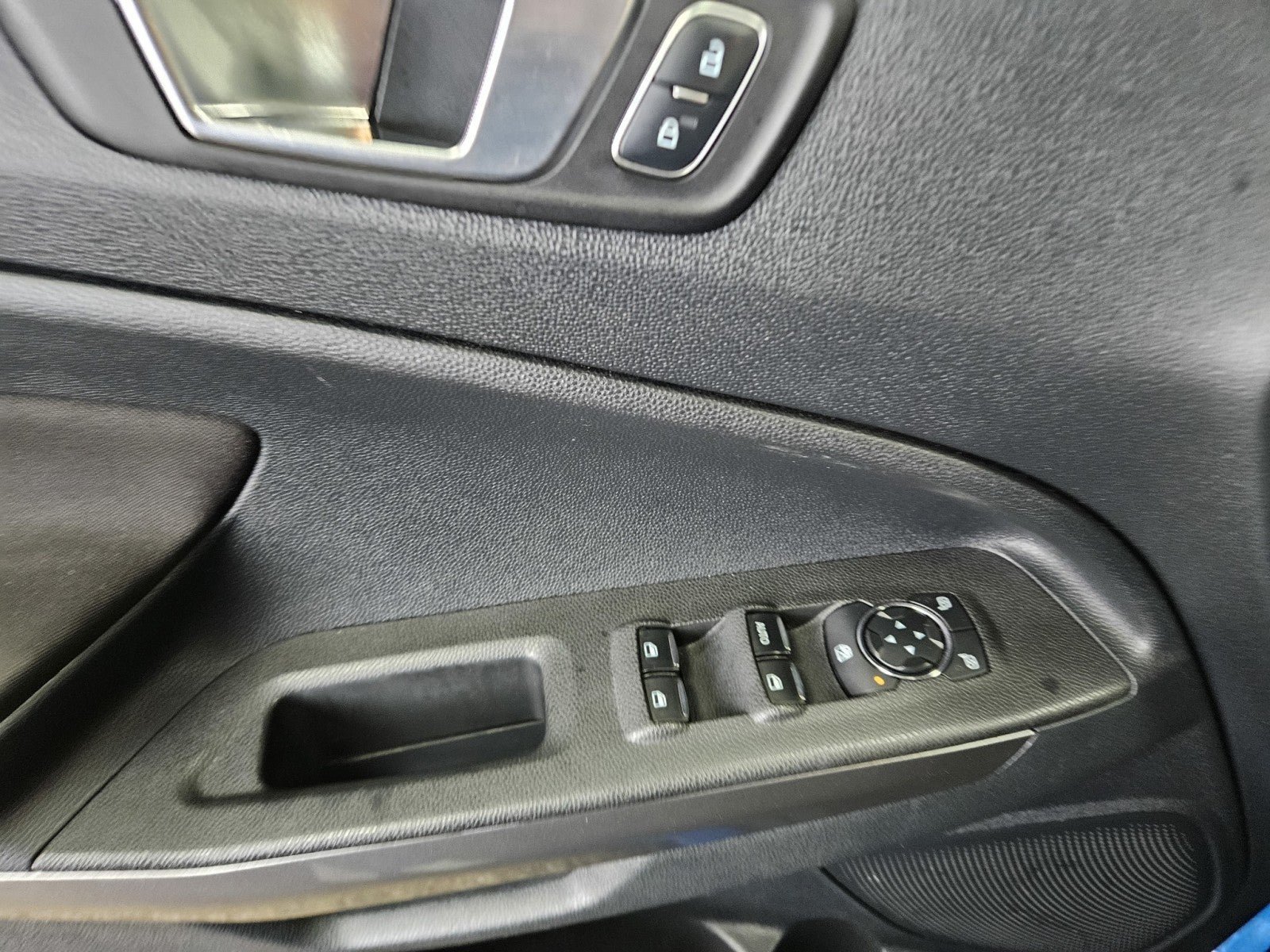 Used 2018 Ford EcoSport SE FWD image 29