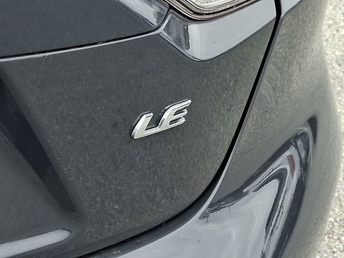 Used 2024 Toyota Corolla LE FWD image 31