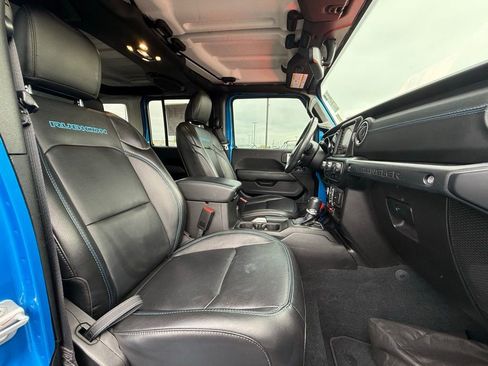 Used 2022 Jeep Wrangler Unlimited Rubicon 4xe w/ Cold Weather Group AWD/4WD image 28