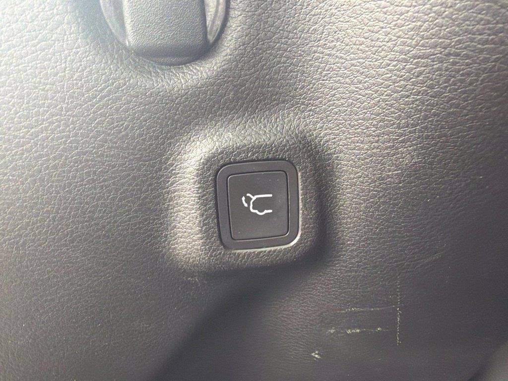 Certified 2023 Jeep Compass Limited w/ Elite Group AWD/4WD image 18