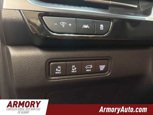 Used 2022 Kia Carnival SX Prestige w/ Paint Protection Package image 11