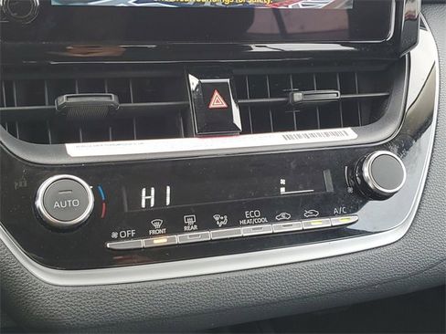 Used 2024 Toyota Corolla LE image 29