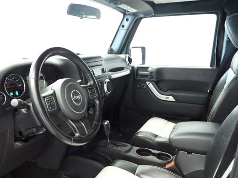 Used 2011 Jeep Wrangler Unlimited Sahara w/ Dual Top Group image 21