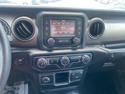 Used 2020 Jeep Wrangler Unlimited Sport AWD/4WD image 15