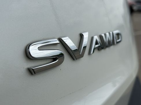 Used 2023 Nissan Rogue SV AWD/4WD image 9