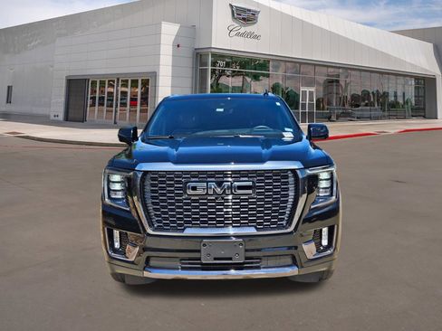 Used 2024 GMC Yukon Denali Ultimate AWD/4WD image 2