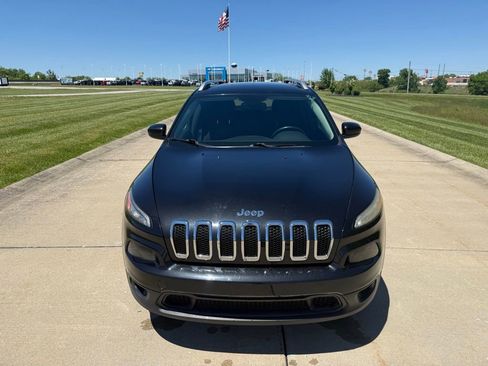Used 2014 Jeep Cherokee Latitude w/ Cold Weather Group AWD/4WD image 11