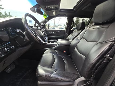 Used 2018 Cadillac Escalade ESV Platinum AWD/4WD image 22