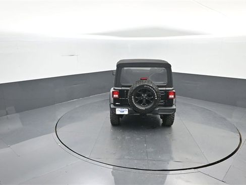 Used 2022 Jeep Wrangler Willys image 26