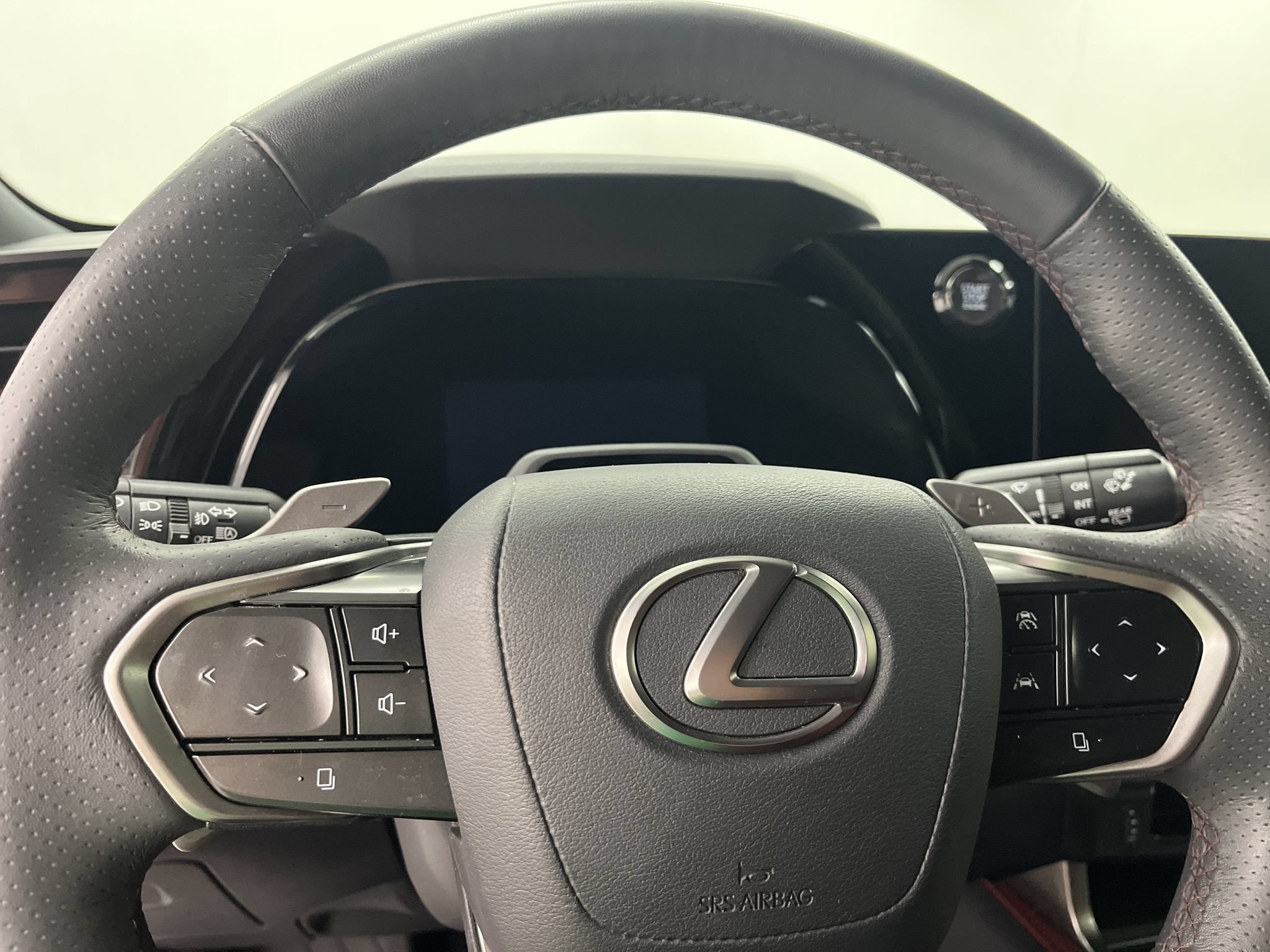 Used 2023 Lexus RX 350 F Sport w/ Accessory Package (K3) AWD/4WD image 12