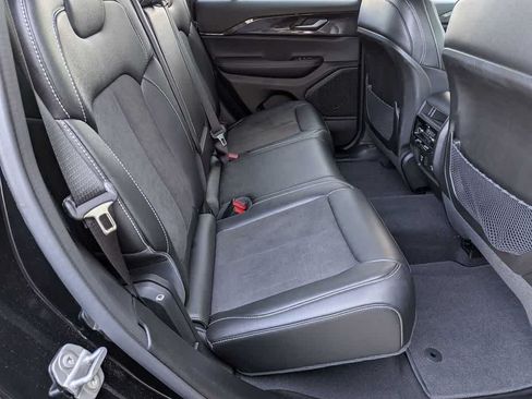 Certified 2023 Jeep Grand Cherokee Altitude AWD/4WD image 18
