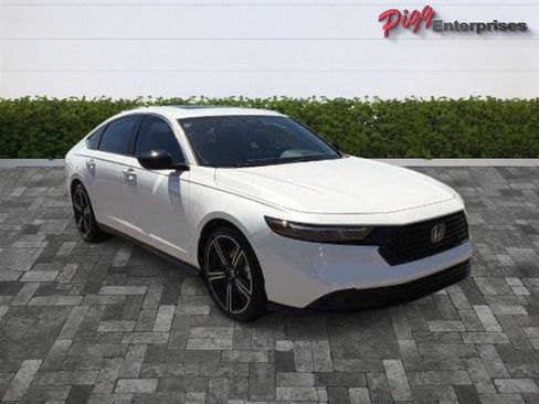 Used 2023 Honda Accord Sport image 7