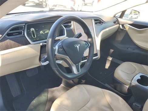 Used 2013 Tesla Model S Base image 20