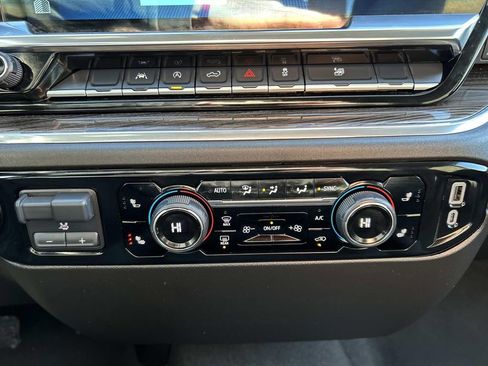 Used 2025 Chevrolet Silverado 1500 LT image 19