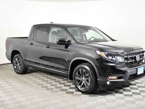 Certified 2025 Honda Ridgeline Sport image 4