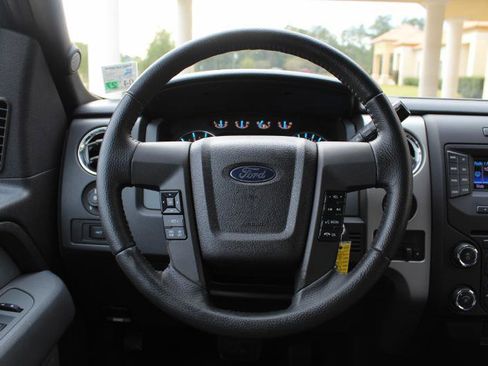 Used 2013 Ford F150 XLT w/ Luxury Equipment Group image 32