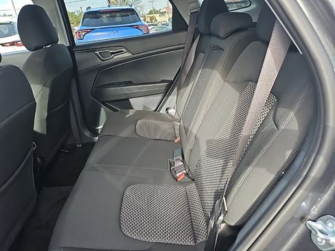 Used 2025 Kia Sportage LX image 11