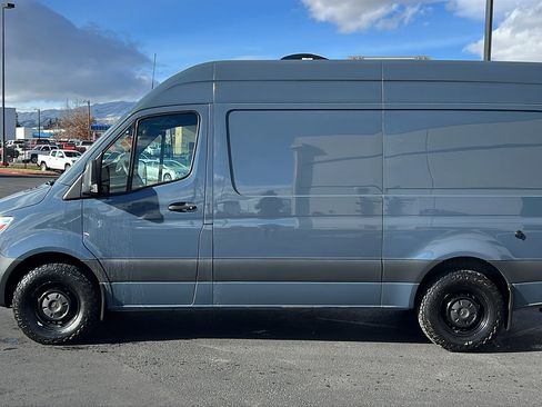 Used 2019 Mercedes-Benz Sprinter 144 image 9