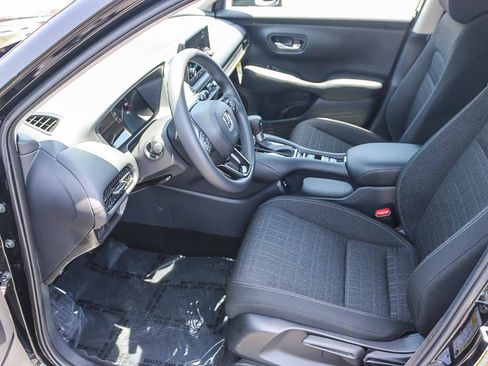 Used 2025 Honda HR-V LX image 18