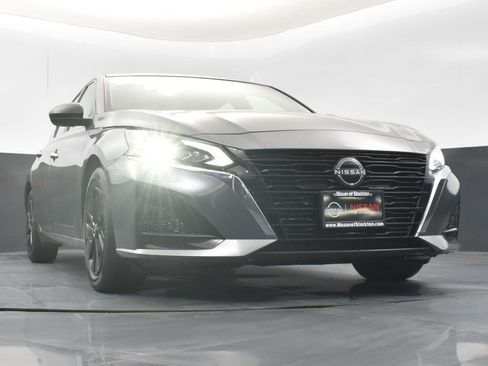 Used 2024 Nissan Altima 2.5 S image 36