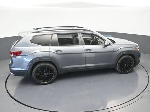 Used 2024 Volkswagen Atlas SE w/ Panoramic Sunroof Package FWD image 53