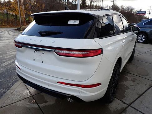 New 2026 Lincoln Corsair Premiere image 6