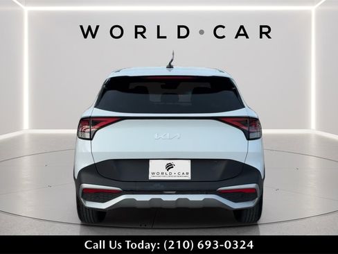 Used 2023 Kia Sportage EX image 4