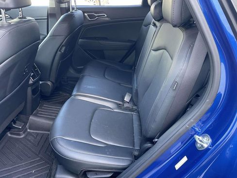 Used 2024 Kia Sportage EX image 23