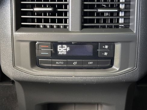 Used 2023 Volkswagen Atlas SE AWD/4WD image 51