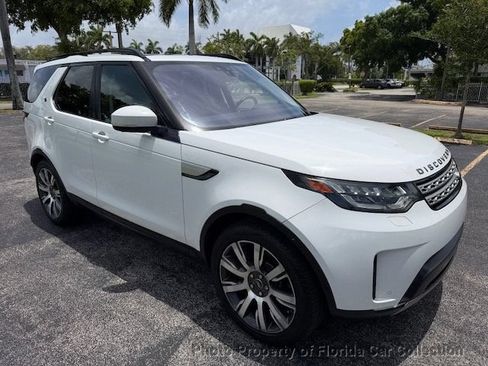 Used 2017 Land Rover Discovery HSE AWD/4WD image 2