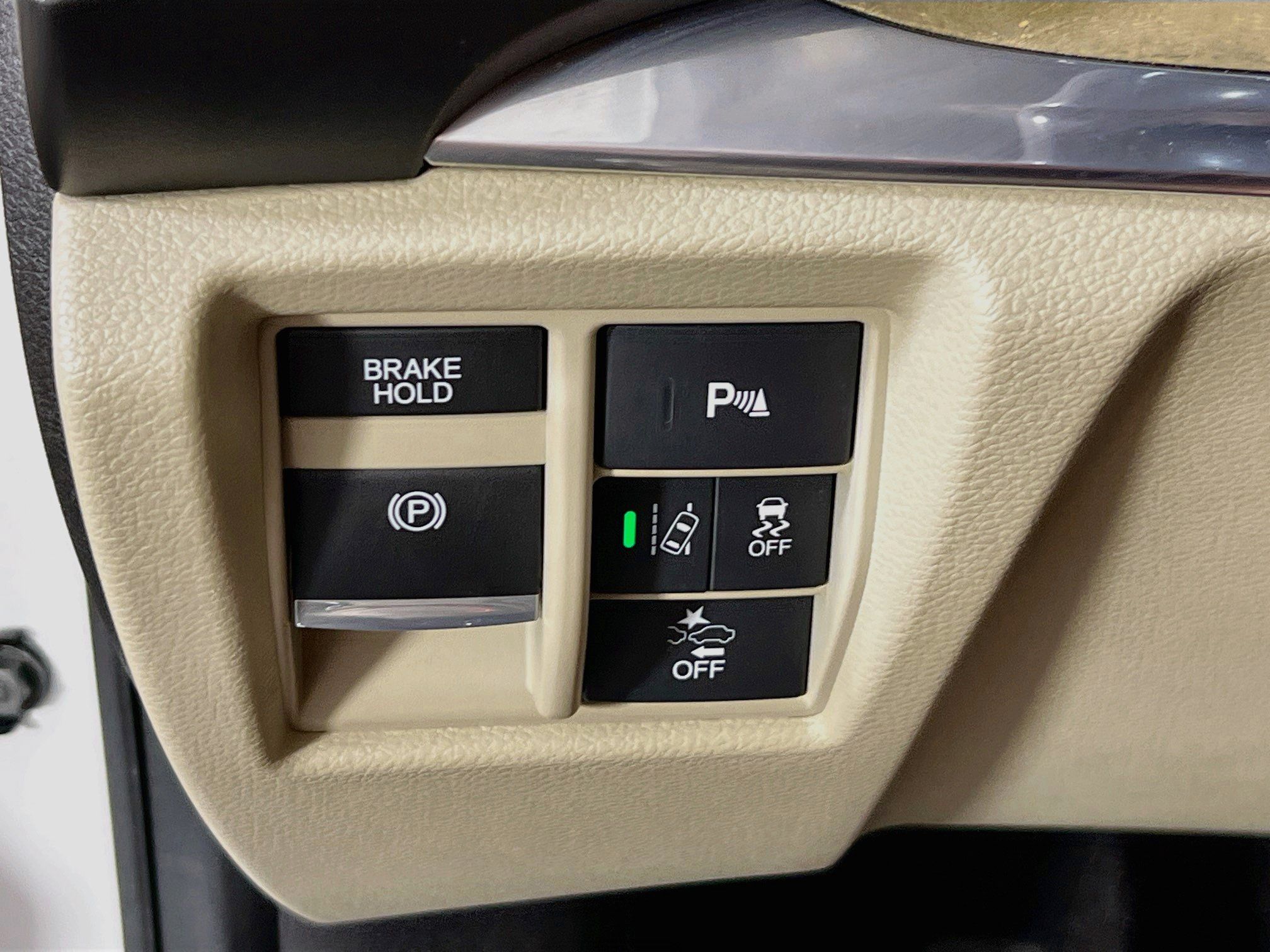 Used 2020 Acura MDX w/ Technology Package AWD/4WD image 10