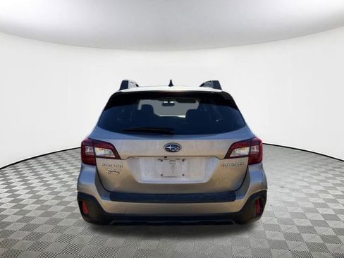 Used 2019 Subaru Outback 2.5i Premium image 5