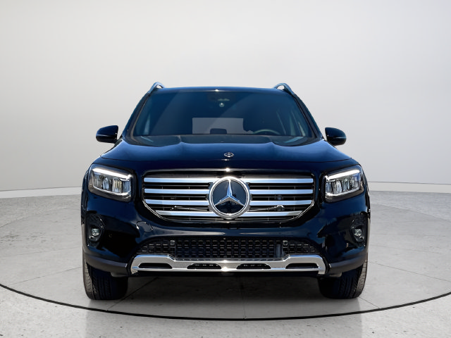 Used 2025 Mercedes-Benz GLB 250 image 2